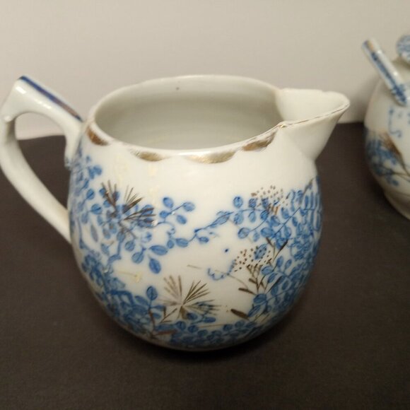 Vintage Asian Porcelain Blue and white floral Sugar and Creamer Set - Picture 2 of 14
